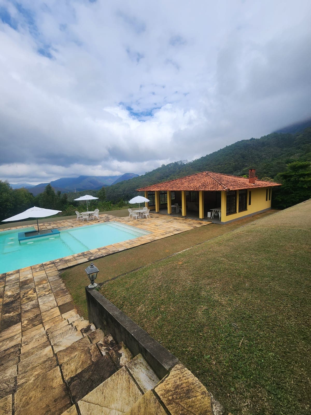 Linda propriedade com terreno plano em Araras!!!