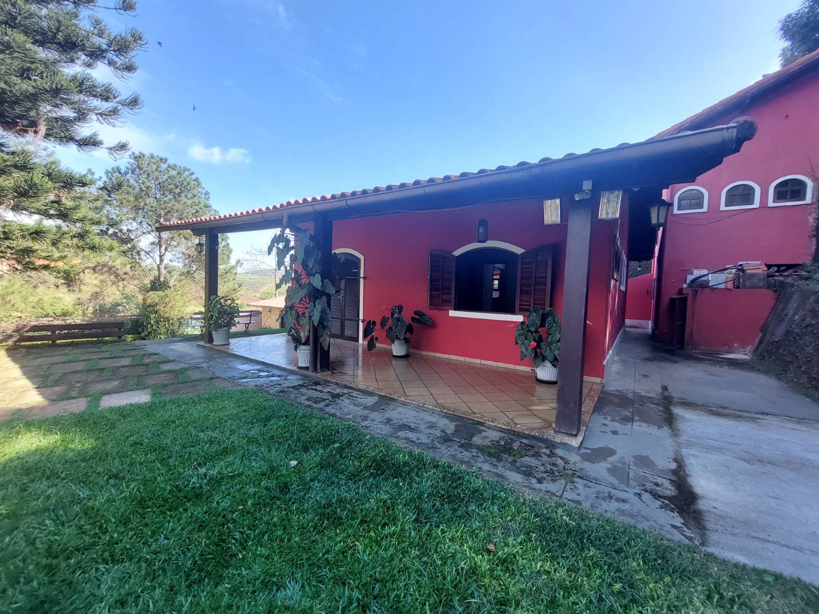 Casa em Areal com excelente área de lazer!