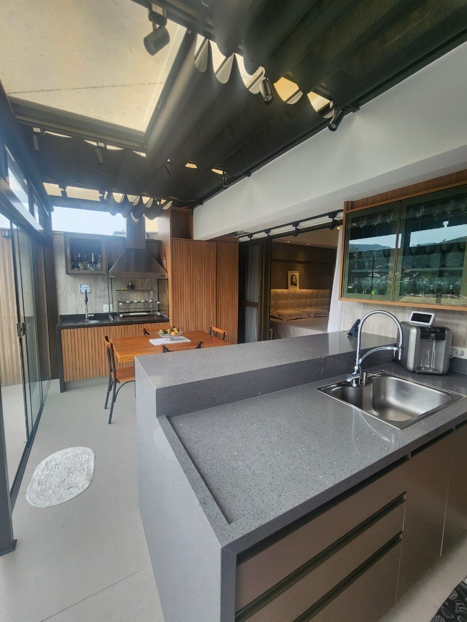 Cobertura duplex bem no centro de Itaipava!