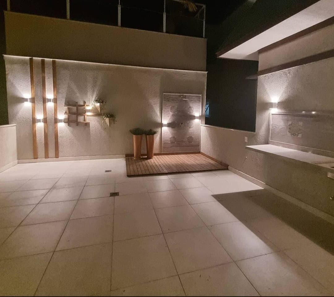 Cobertura Linear bem no centro de Itaipava!