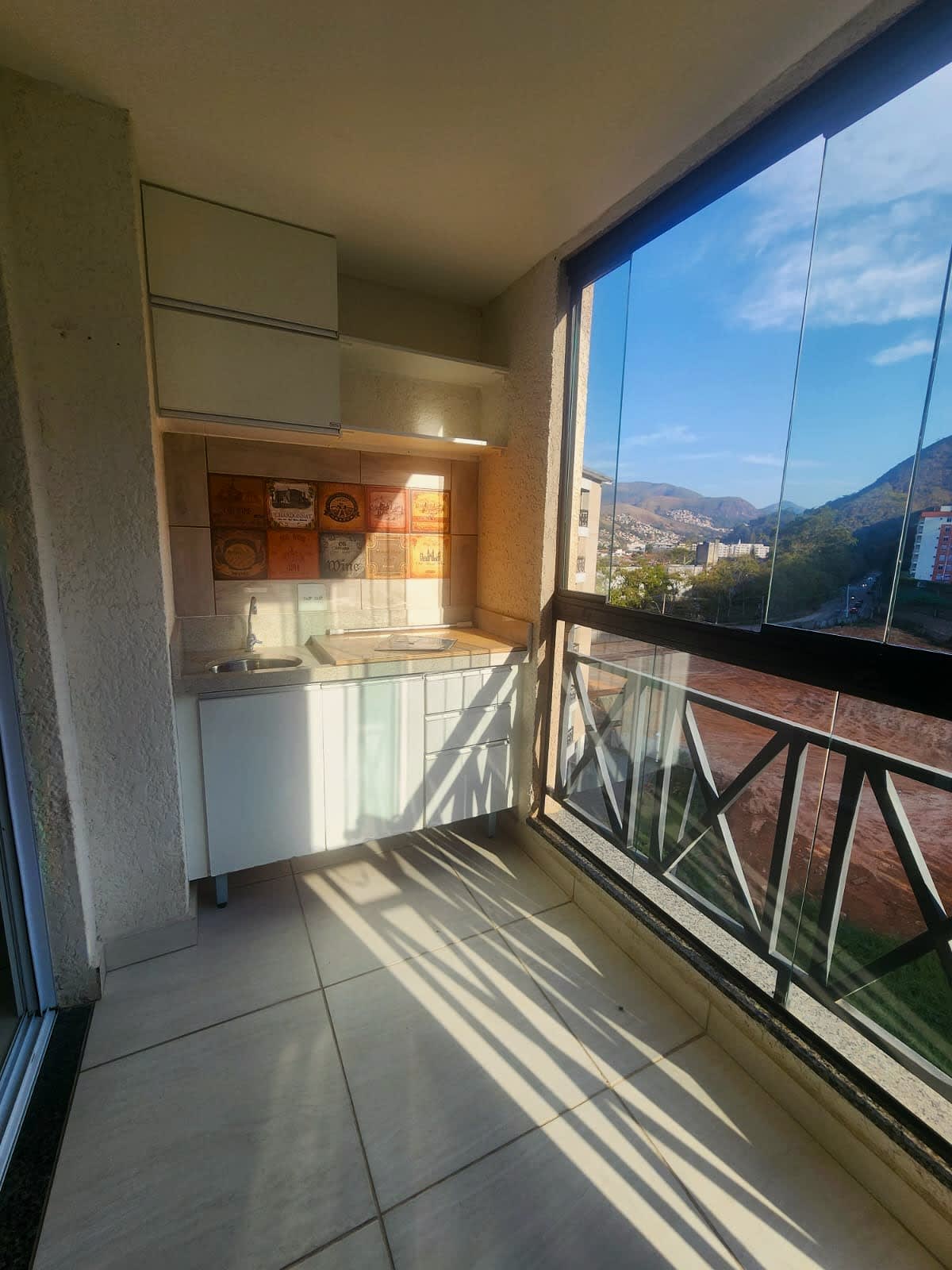 Apartamento bem próximo ao centro de Corrêas - Petrópolis.