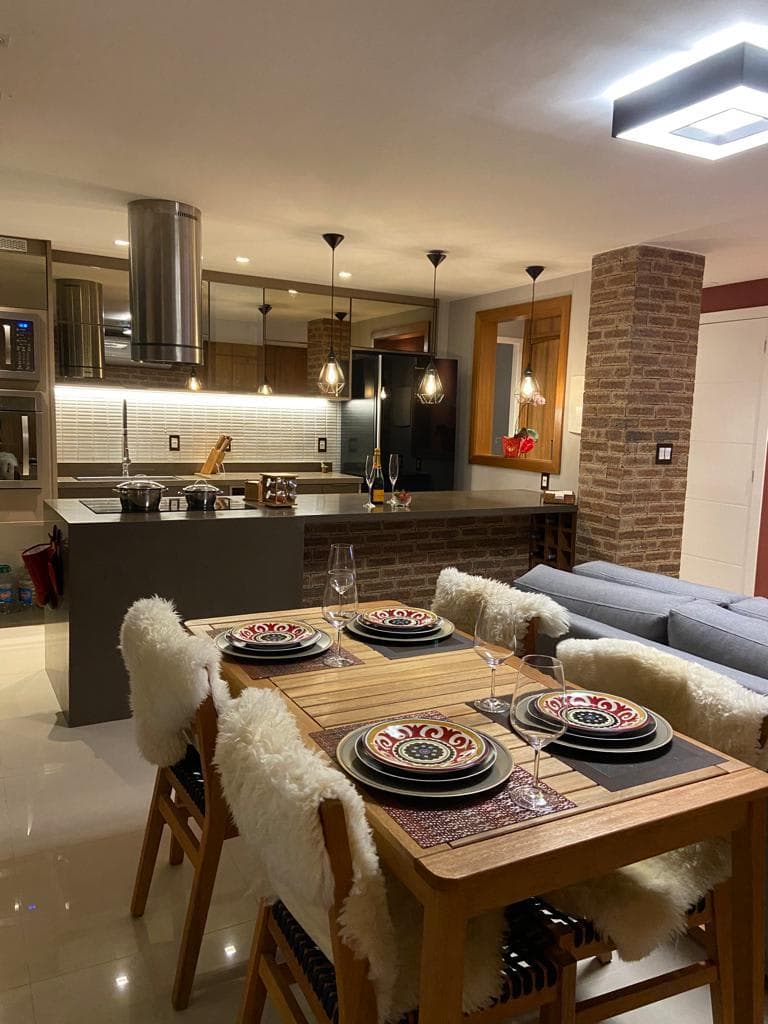 Apartamento muito bem decorado em Itaipava.